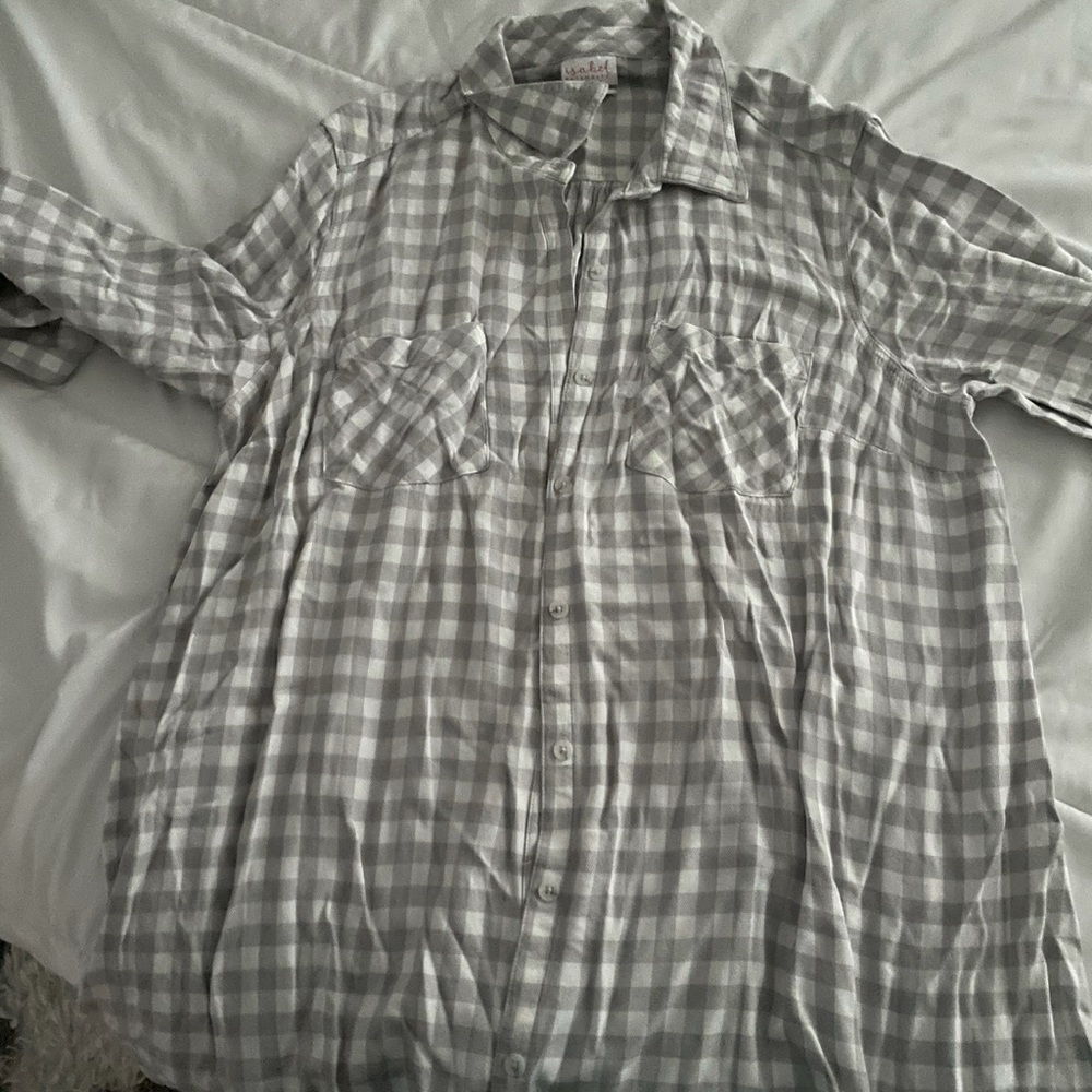 Grey stripped button up with front pockets